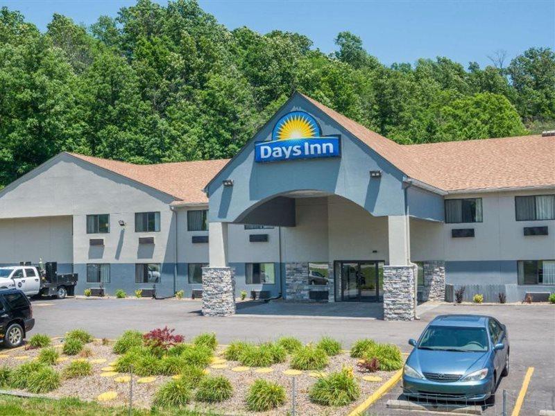 Days Inn By Wyndham Ashland Cannonsburg Exterior photo